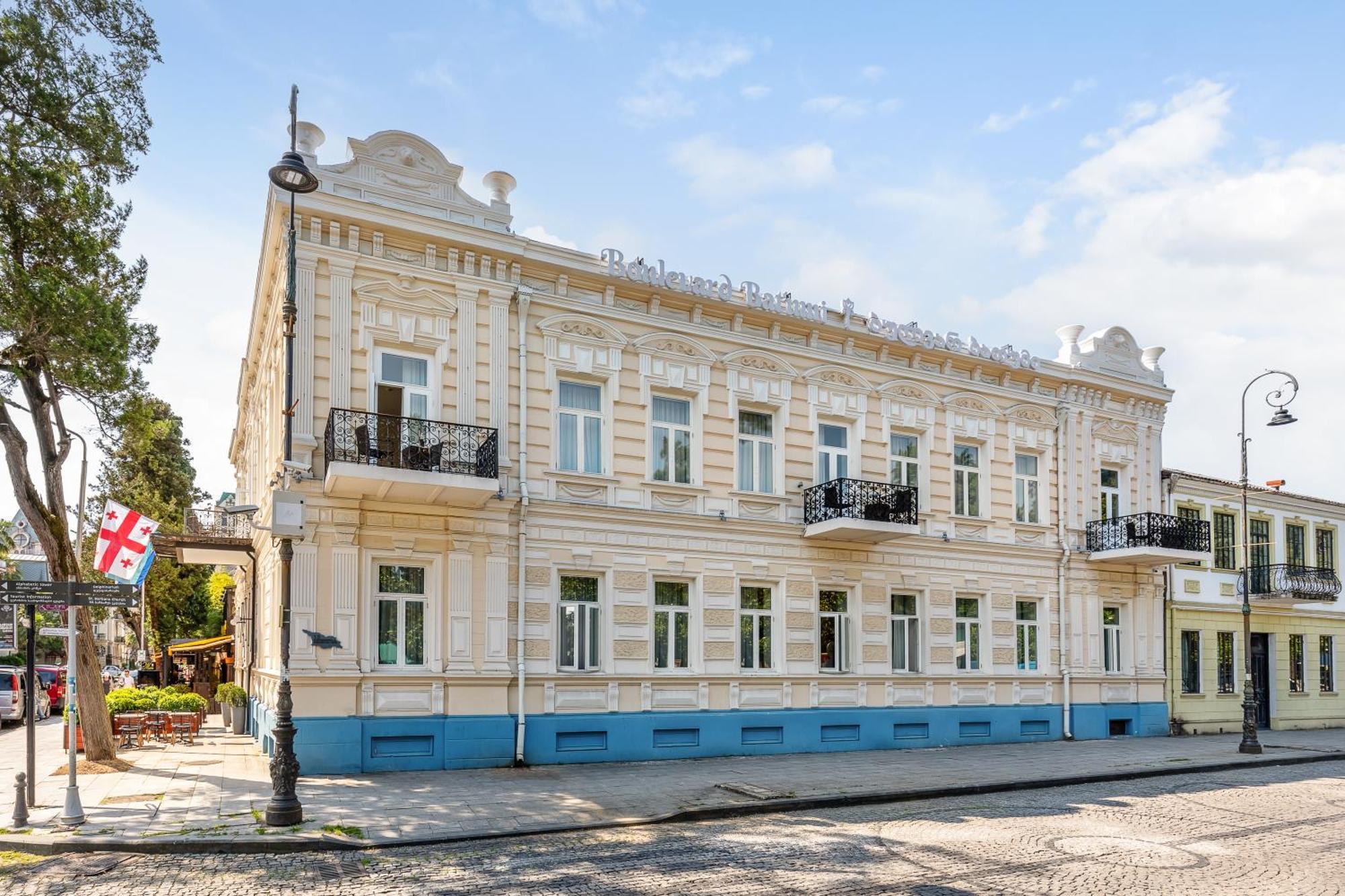 Boulevard Hotel Batumi Exterior foto